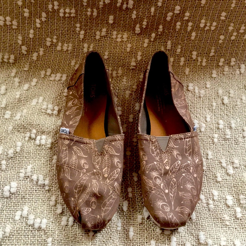 TOMs Brown & Gold Slip-ons